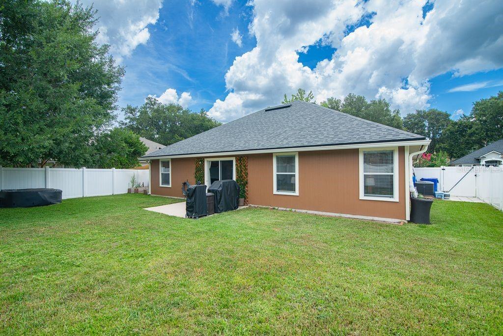 Image 30 of 41 For 572 Sparrow Branch Circle