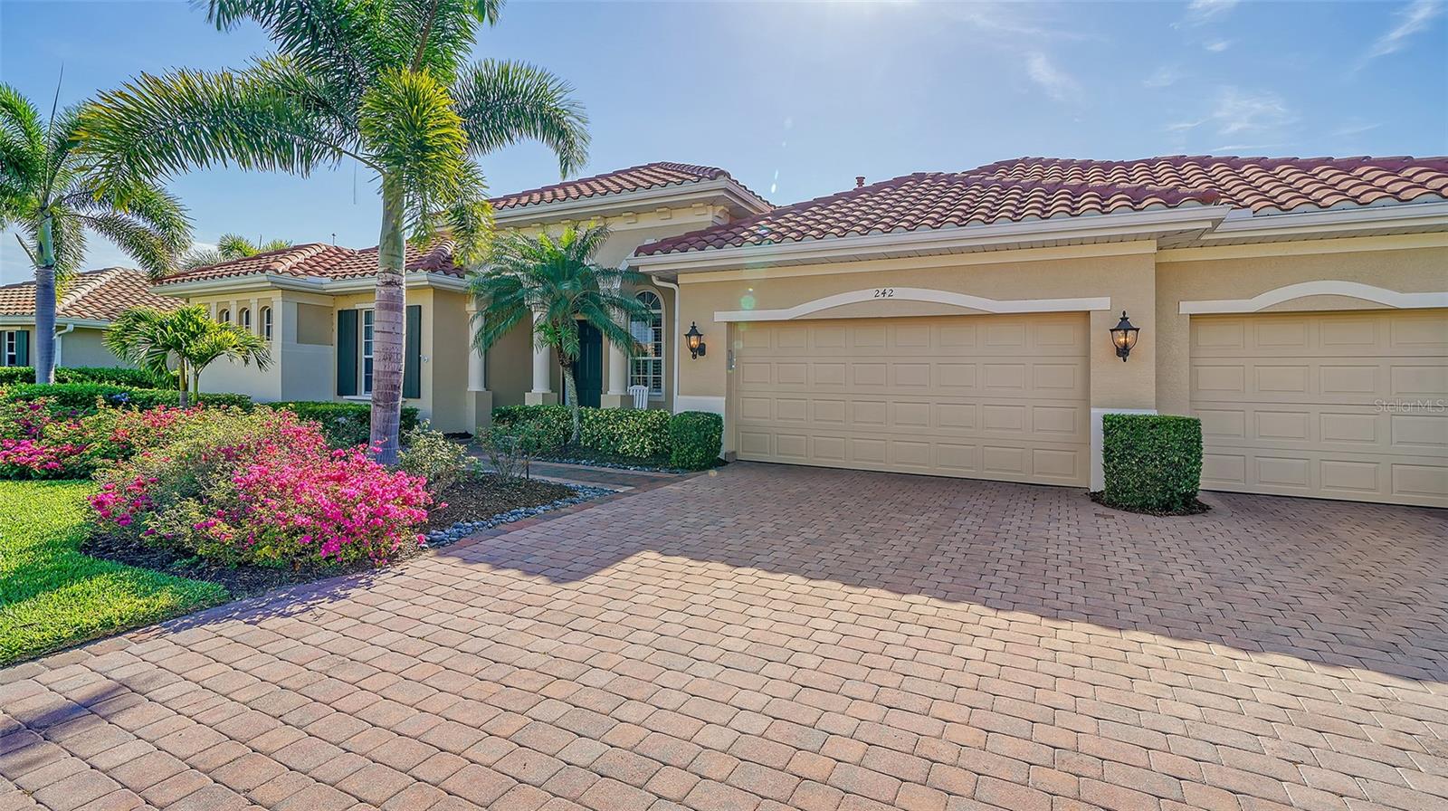 Image 11 of 100 For 242 Pesaro Drive