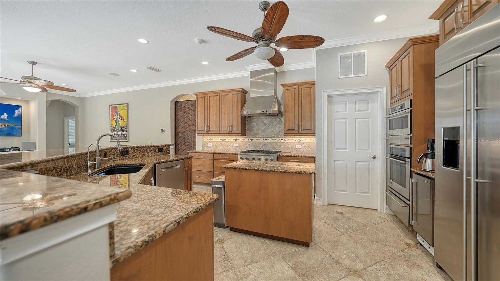 Image 21 of 100 For 242 Pesaro Drive