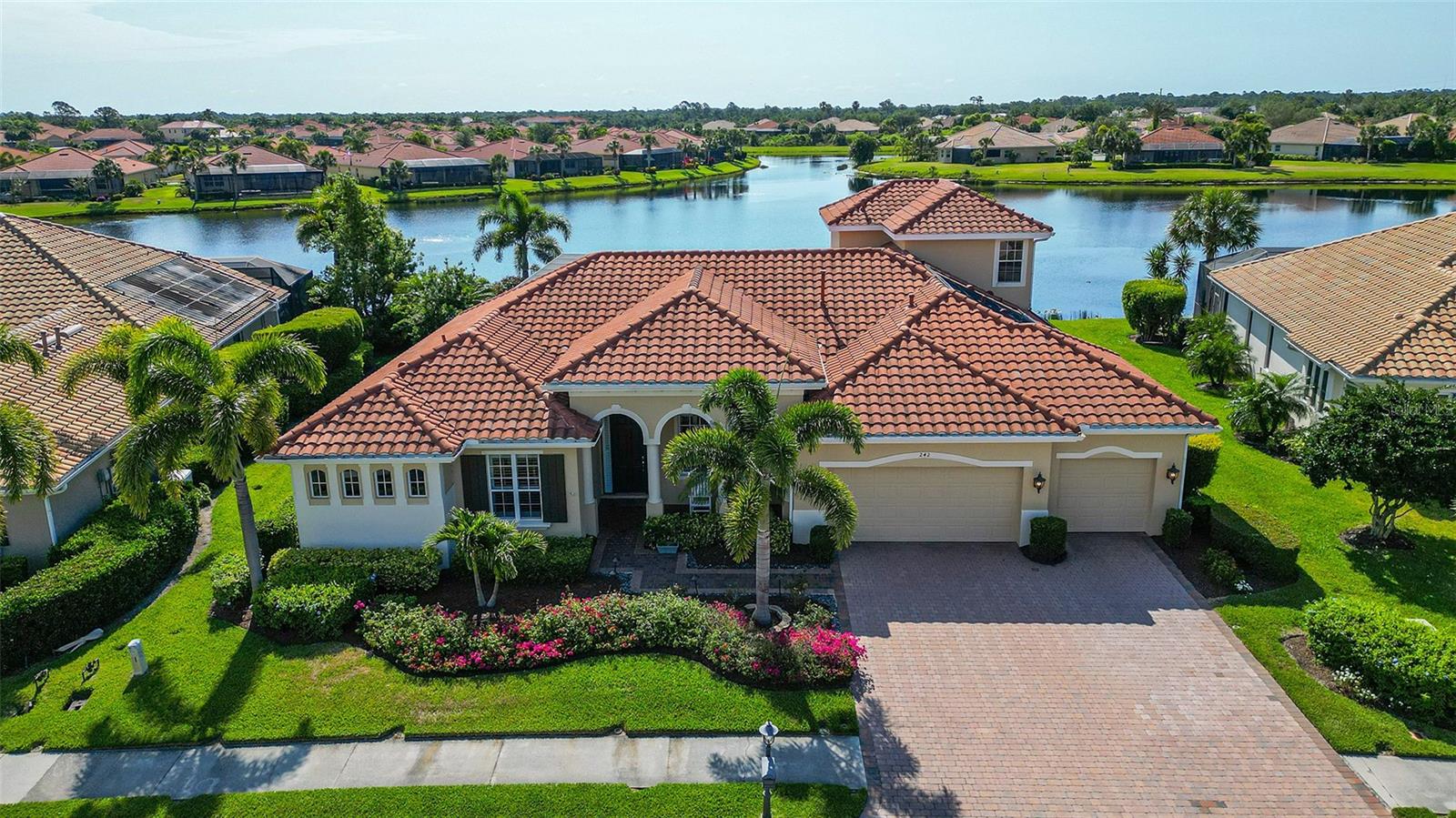 Image 7 of 100 For 242 Pesaro Drive
