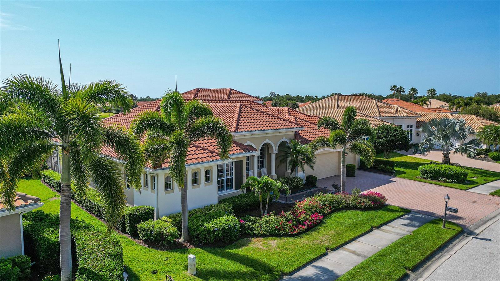 Image 8 of 100 For 242 Pesaro Drive