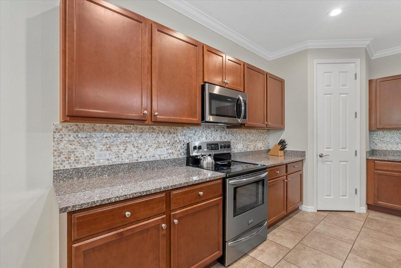 Image 12 of 48 For 12215 Goldenrod Avenue