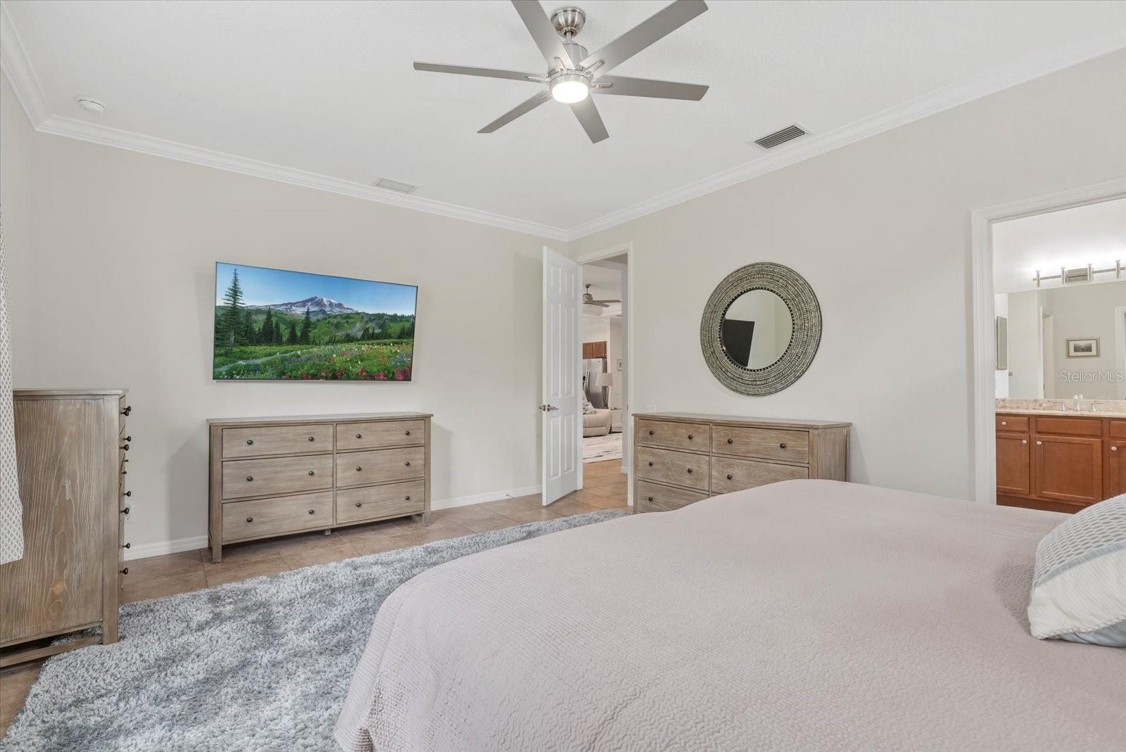 Image 19 of 48 For 12215 Goldenrod Avenue