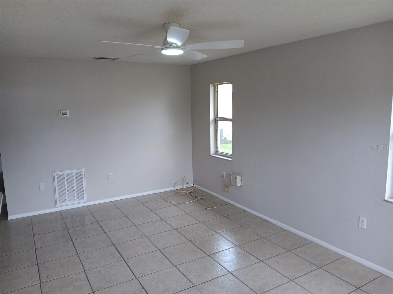 Image 7 of 7 For 846 Hand Avenue
