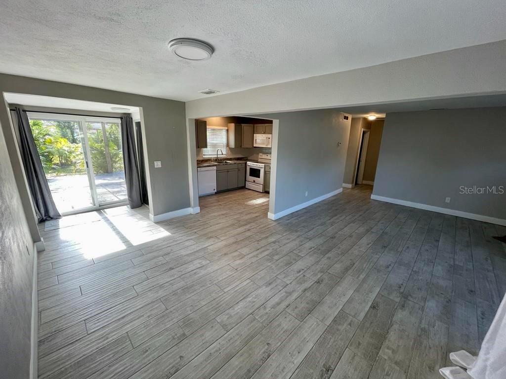 Image 14 of 30 For 1277 Seminole Street