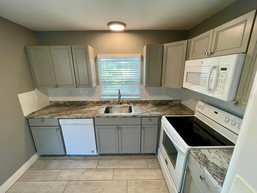 Image 3 of 30 For 1277 Seminole Street