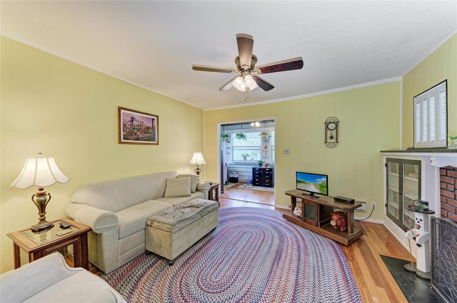 Image 16 of 42 For 2124 6th Avenue W