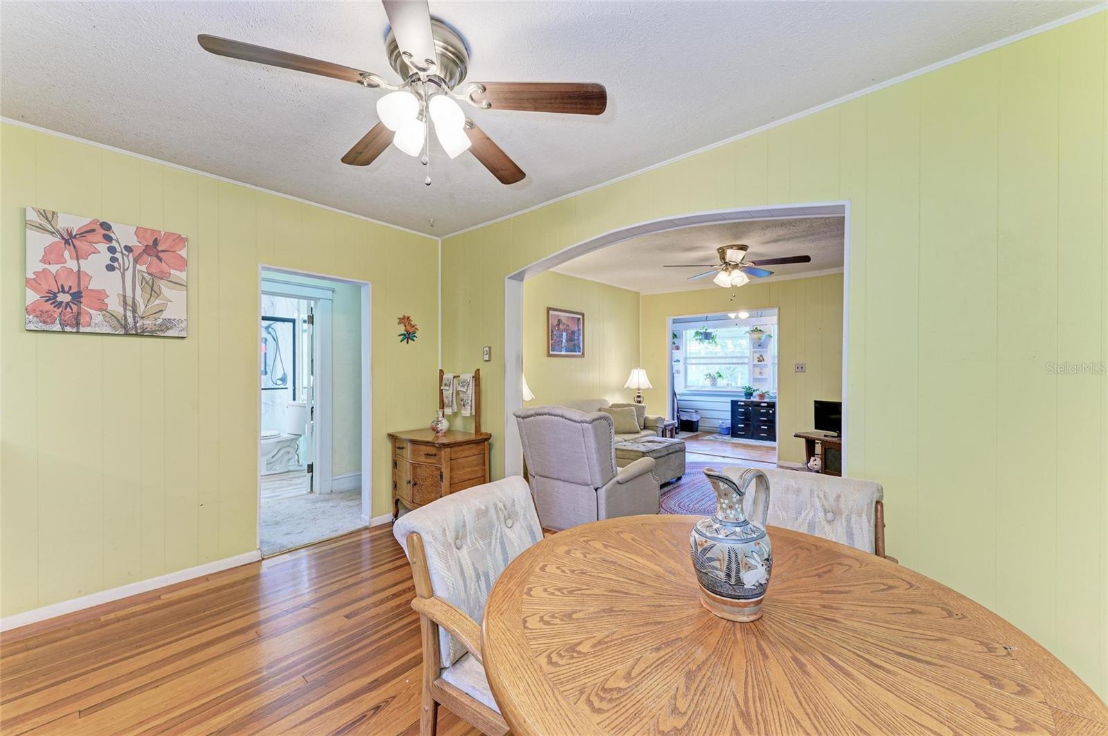 Image 20 of 42 For 2124 6th Avenue W