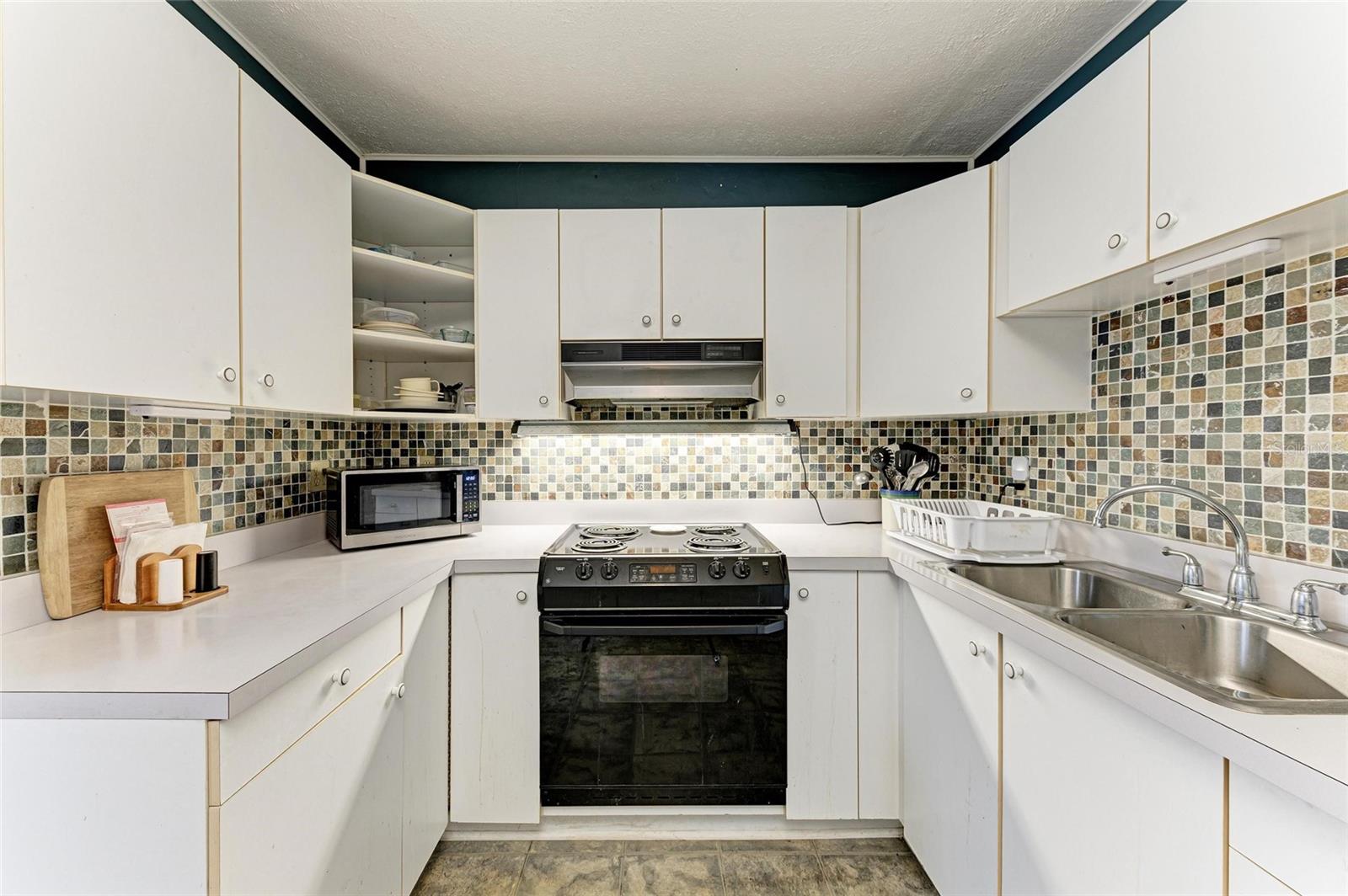 Image 22 of 42 For 2124 6th Avenue W