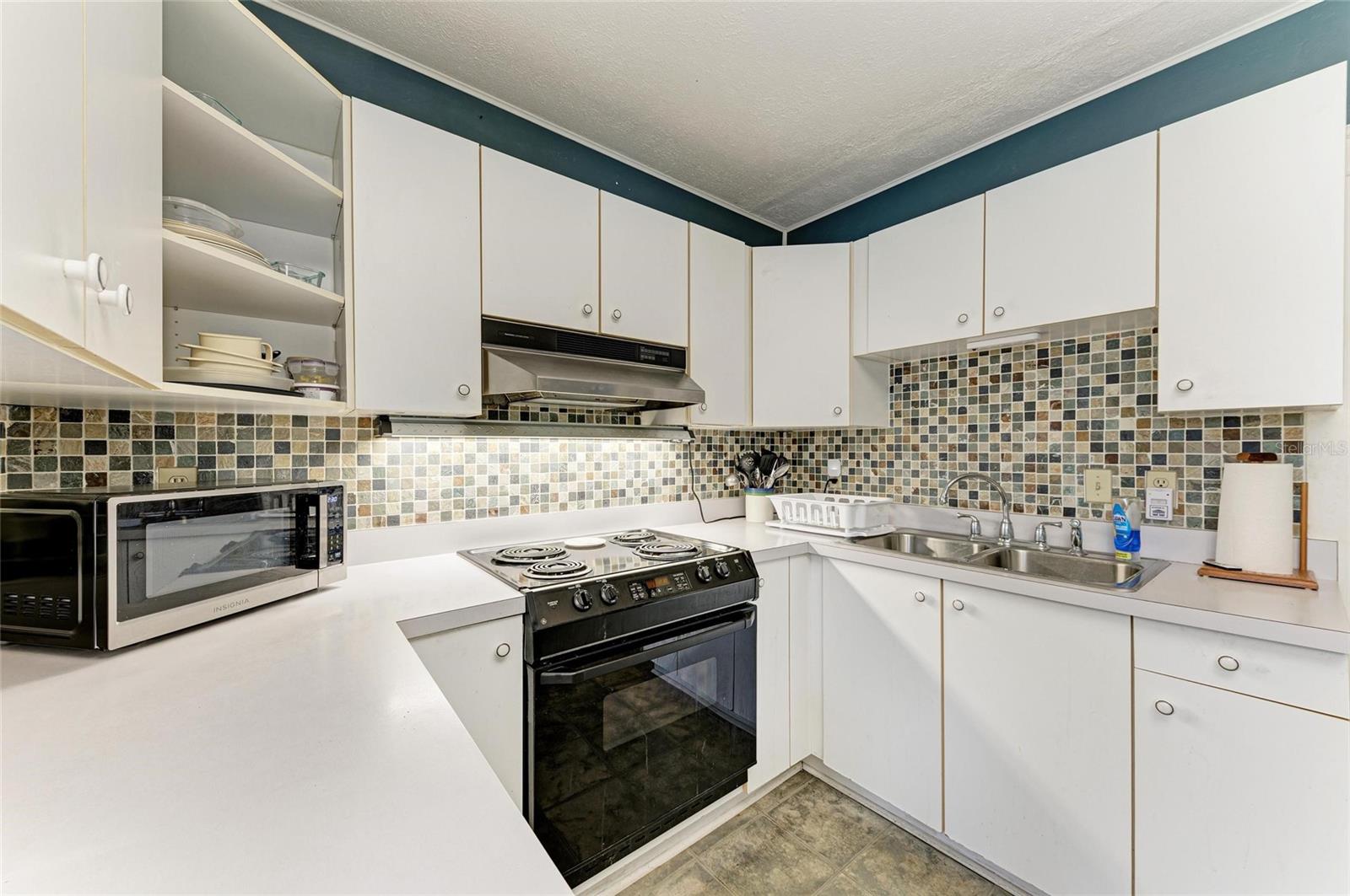 Image 23 of 42 For 2124 6th Avenue W