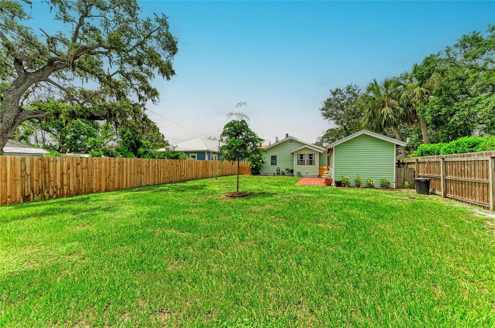 Image 36 of 42 For 2124 6th Avenue W