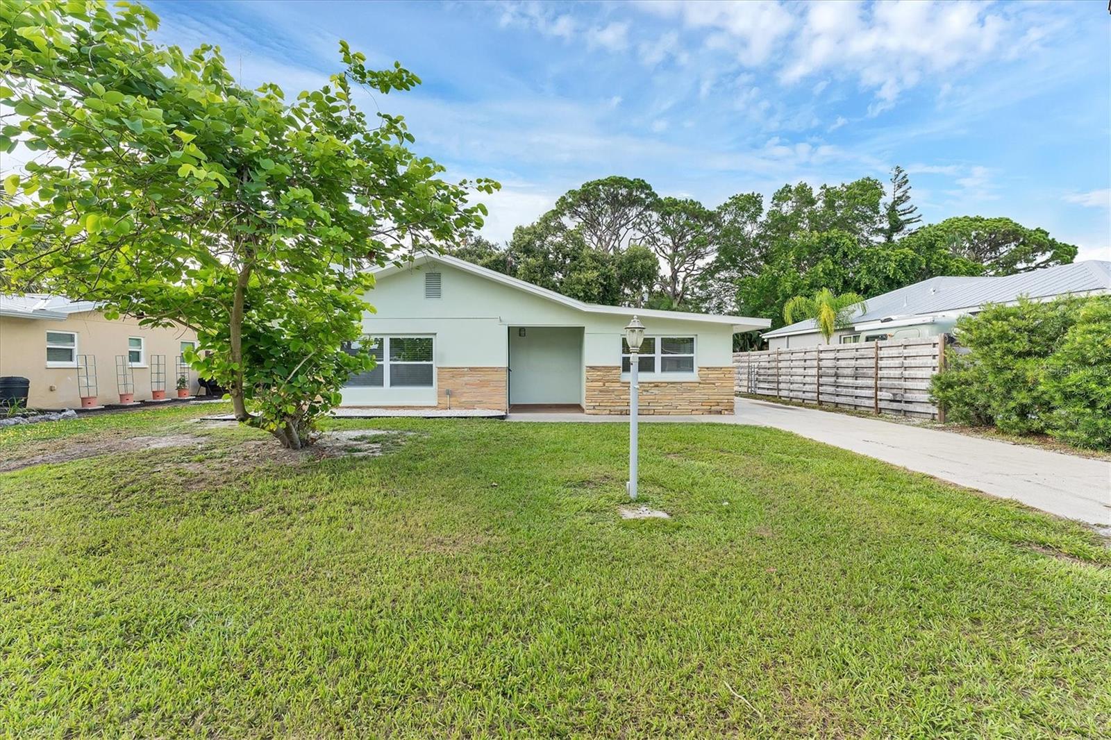 Details for 2837 Yorktown Street, SARASOTA, FL 34231