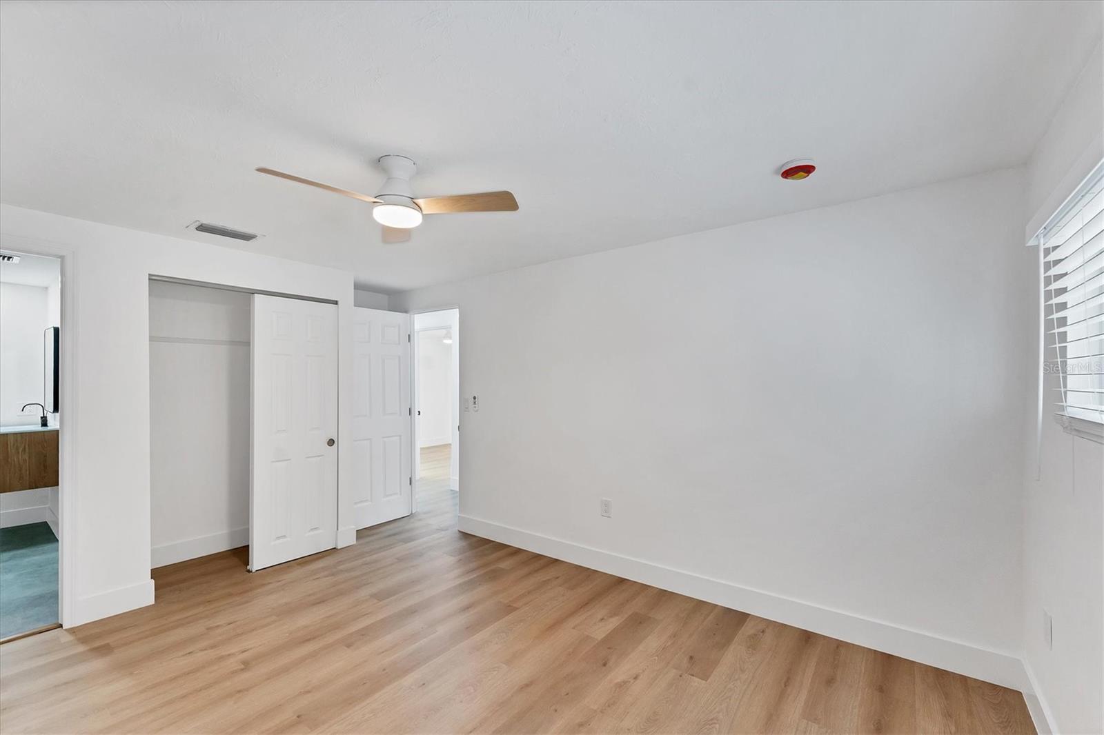 Image 16 of 27 For 2837 Yorktown Street