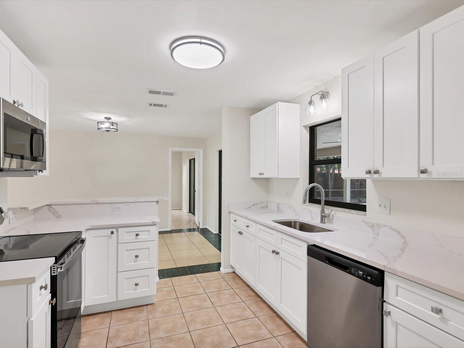 Image 16 of 41 For 2102 Country Meadows Place