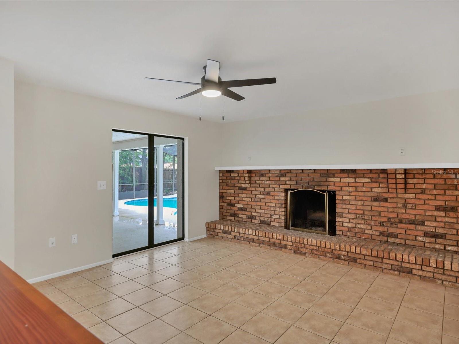 Image 19 of 41 For 2102 Country Meadows Place