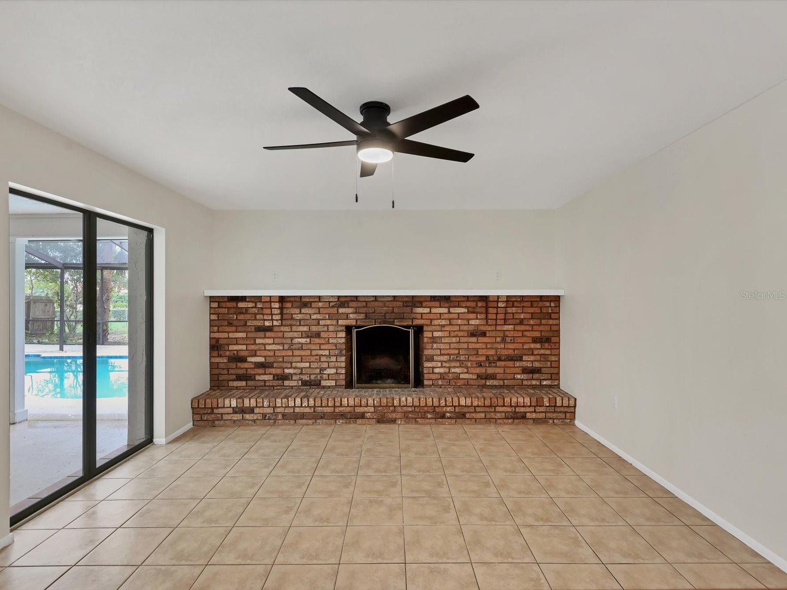 Image 20 of 41 For 2102 Country Meadows Place