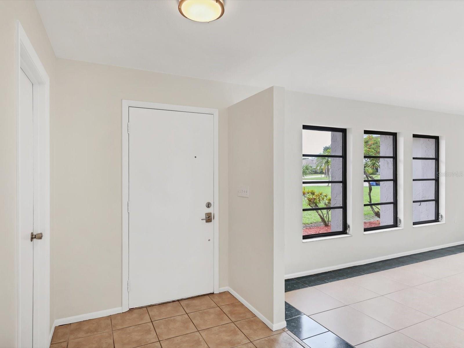 Image 3 of 41 For 2102 Country Meadows Place