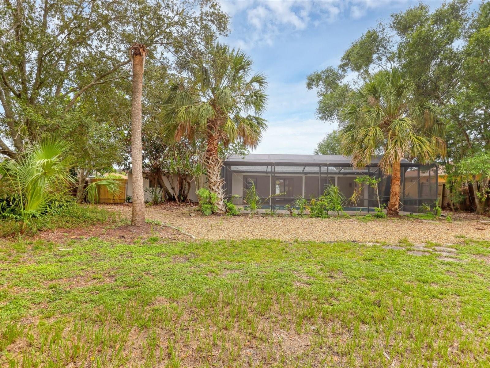Image 38 of 41 For 2102 Country Meadows Place