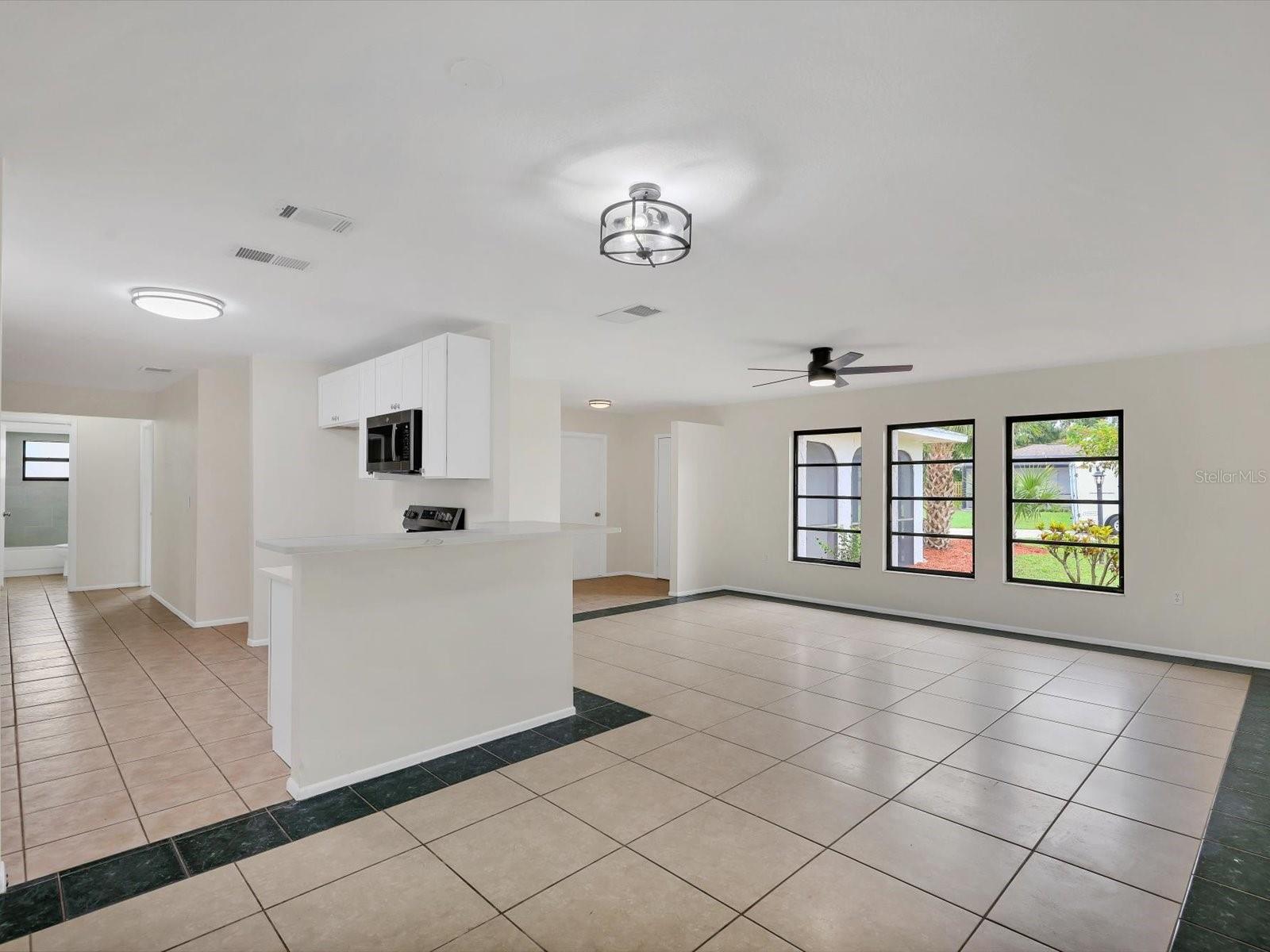 Image 6 of 41 For 2102 Country Meadows Place