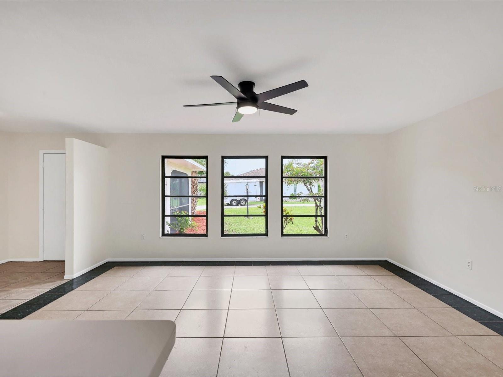 Image 7 of 41 For 2102 Country Meadows Place