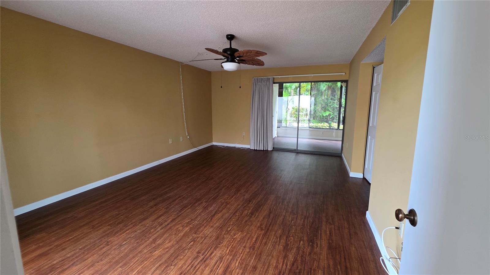 Image 11 of 16 For 123 Pinehurst Drive