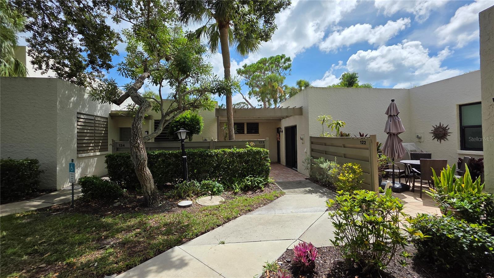 Image 2 of 16 For 123 Pinehurst Drive