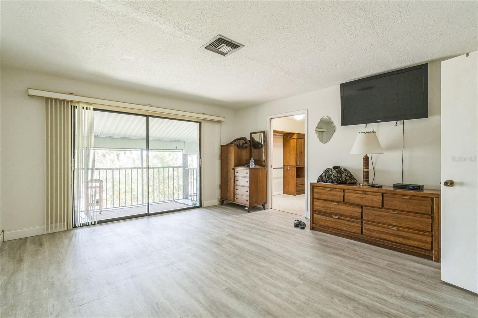 Image 14 of 26 For 4255 Gulf Drive 111
