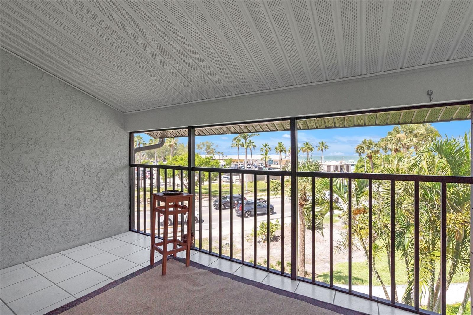 Image 18 of 26 For 4255 Gulf Drive 111