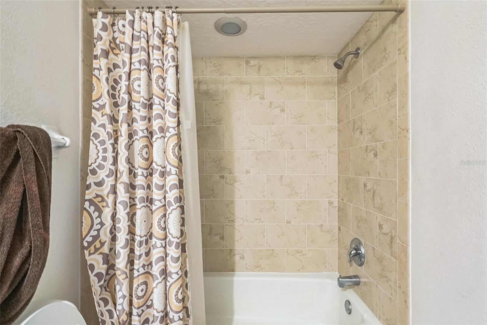 Image 19 of 26 For 4255 Gulf Drive 111