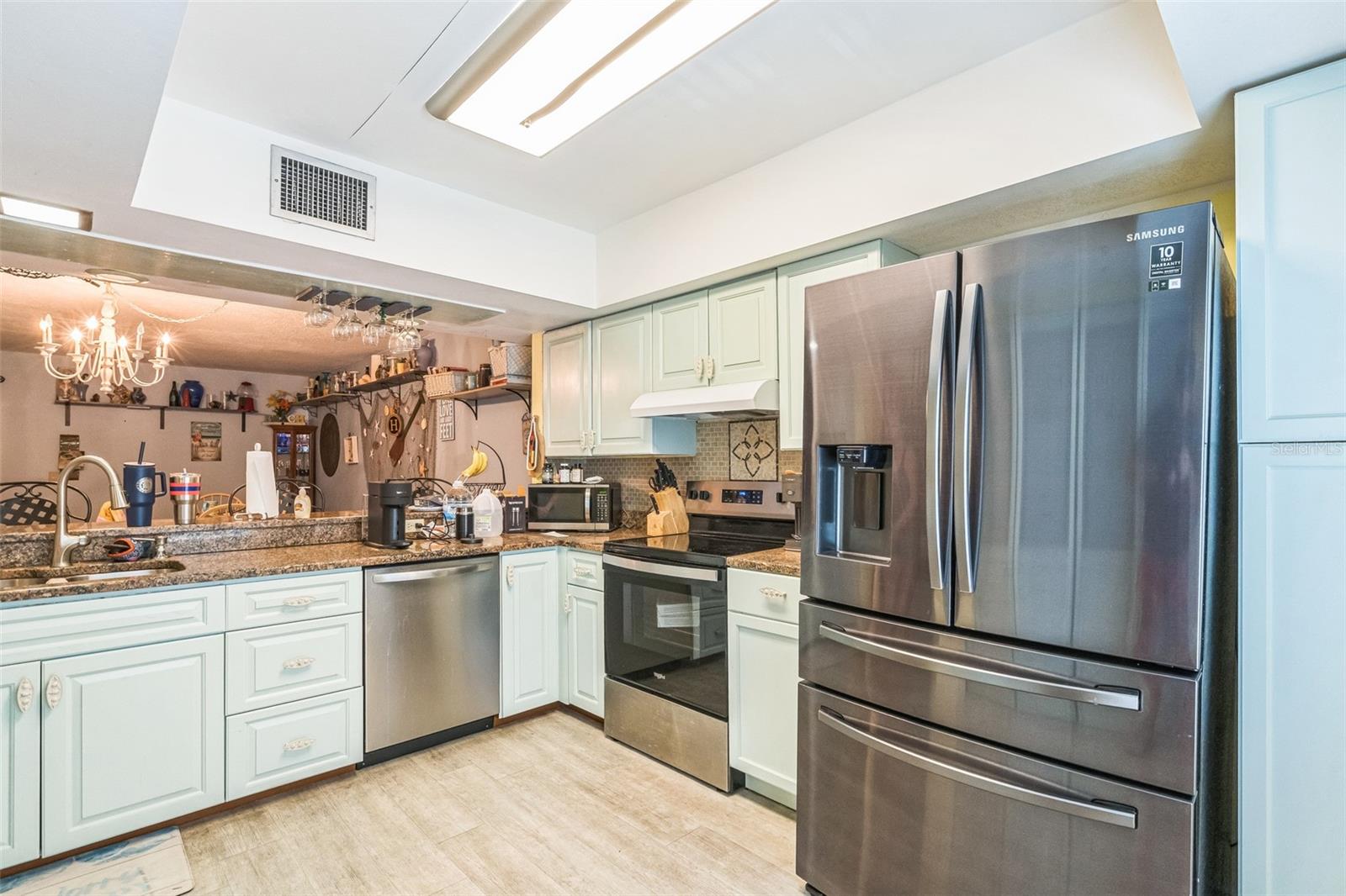 Image 6 of 26 For 4255 Gulf Drive 111