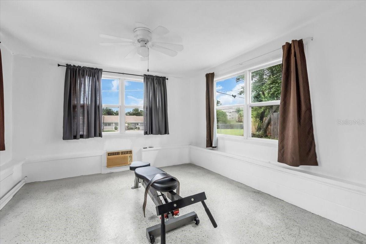 Image 18 of 22 For 5401 Mac Arthur Avenue