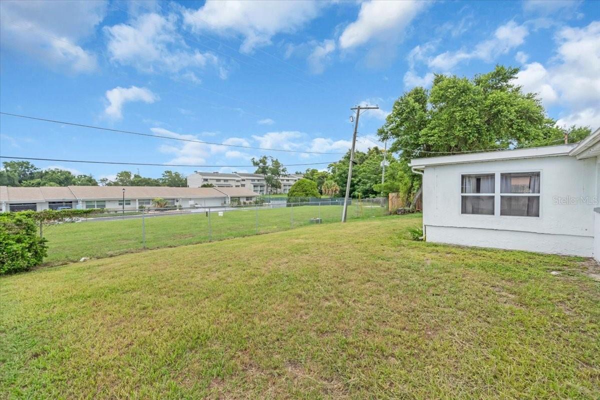Image 21 of 22 For 5401 Mac Arthur Avenue