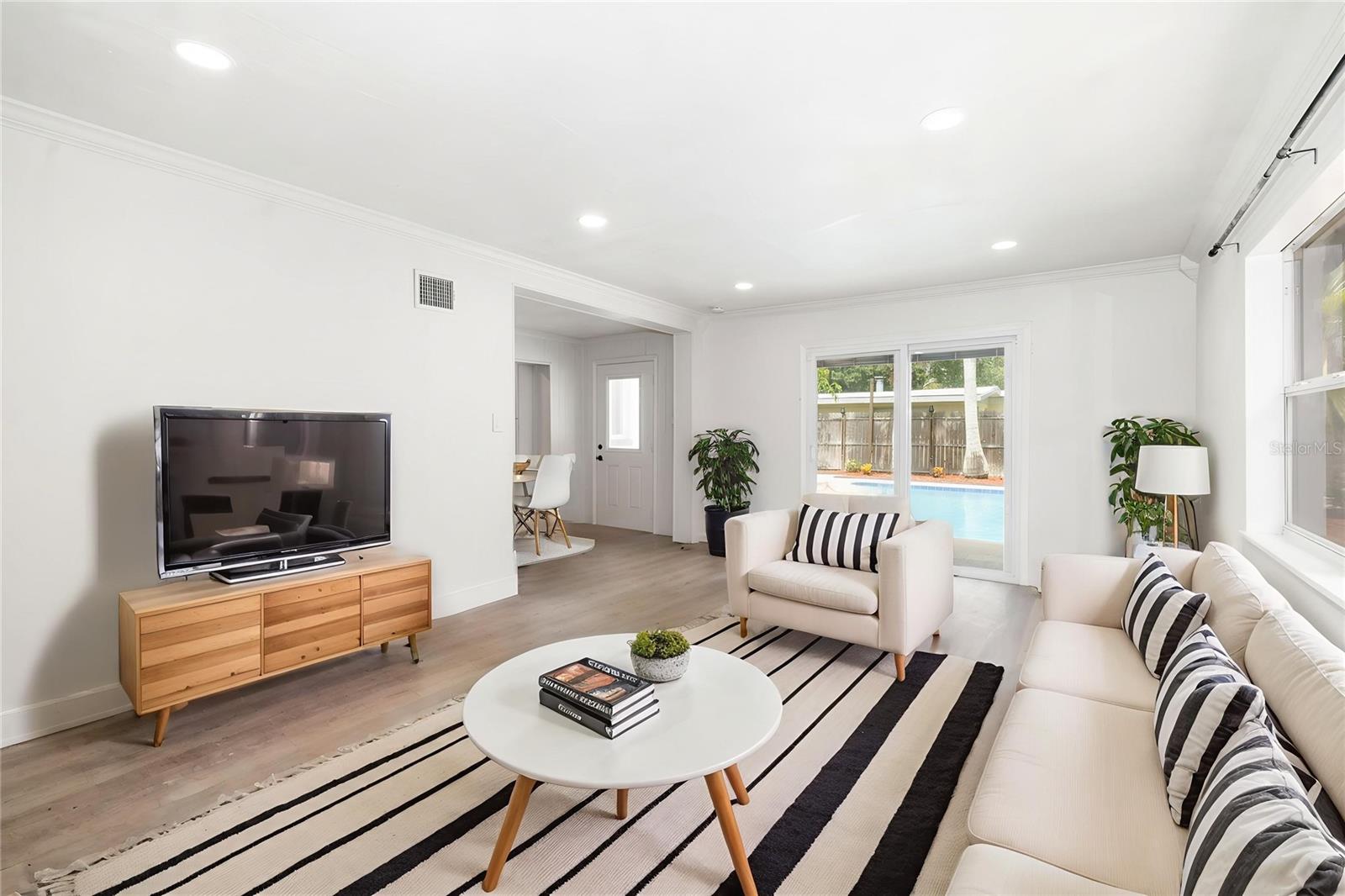 Image 18 of 25 For 5384 56th Avenue N