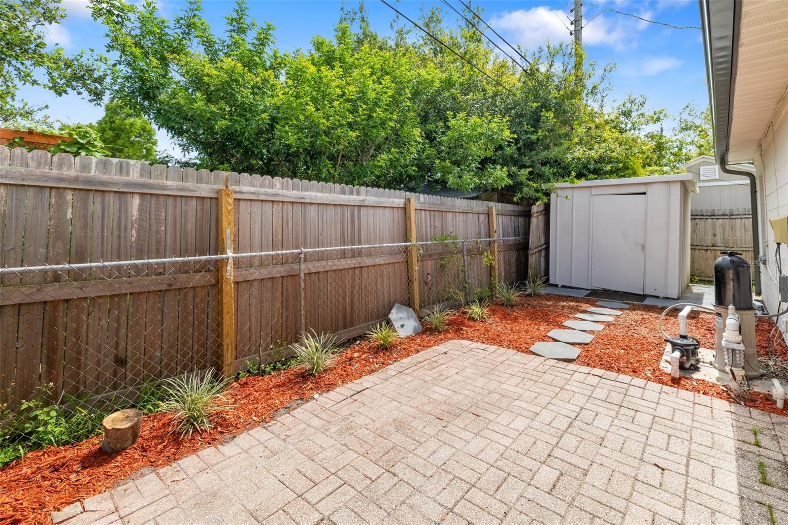 Image 22 of 25 For 5384 56th Avenue N