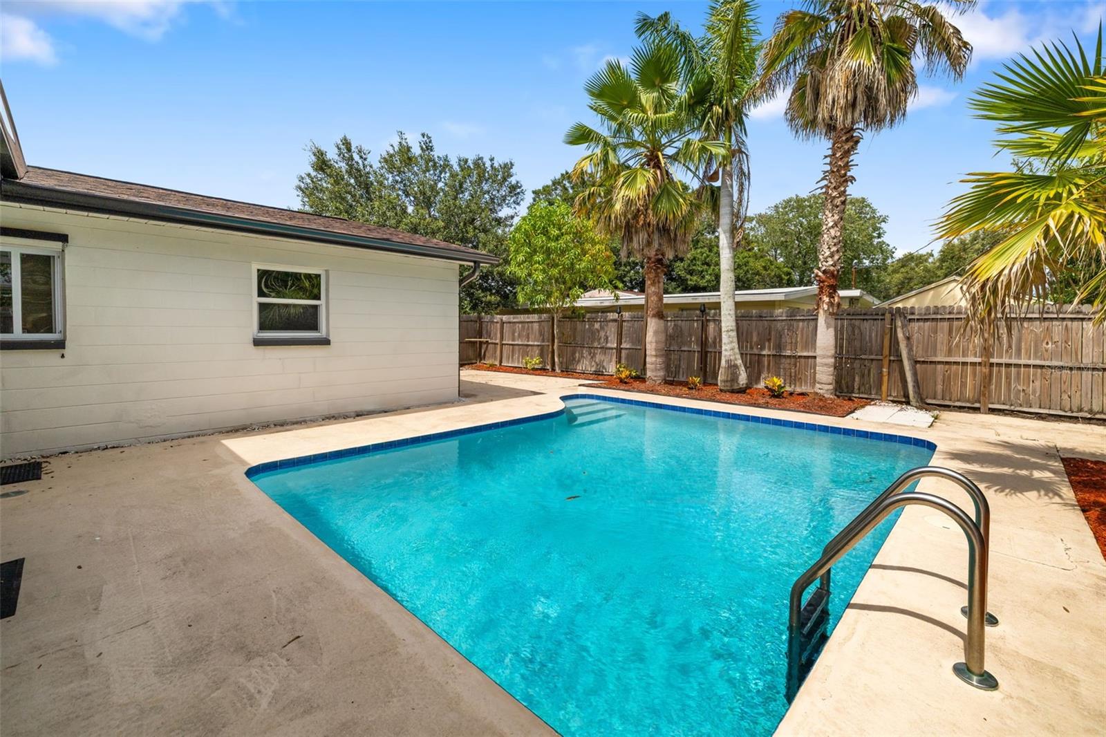 Image 4 of 25 For 5384 56th Avenue N