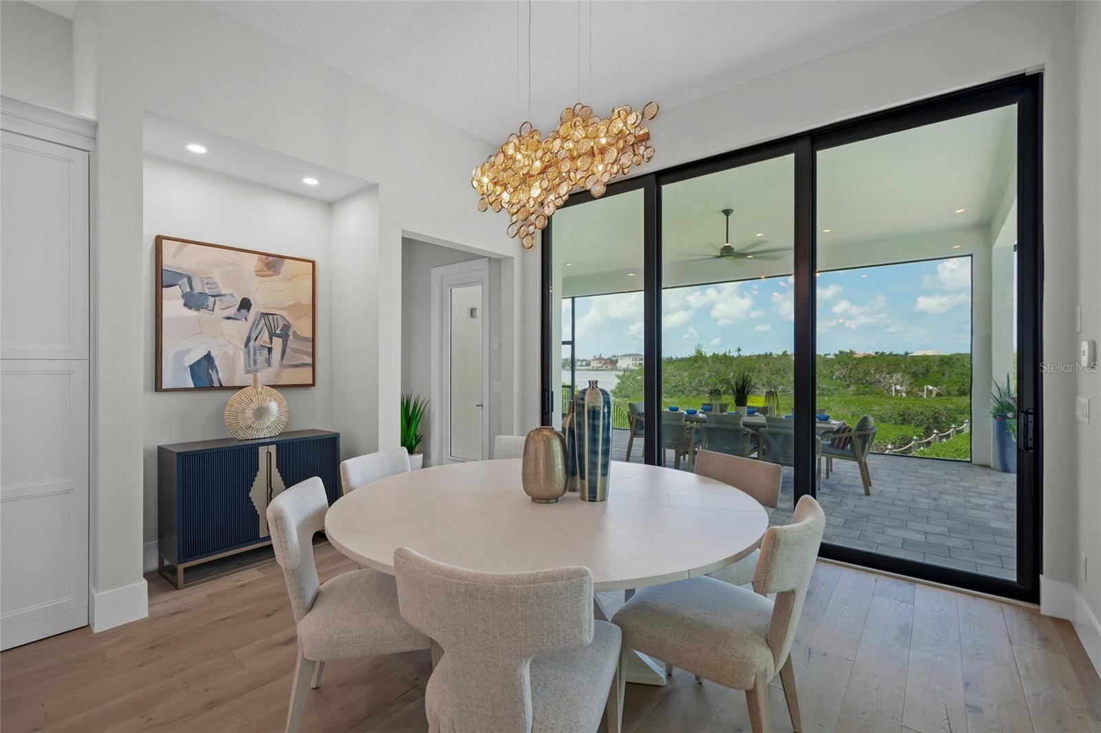 Image 15 of 71 For 1109 Bayshore Road