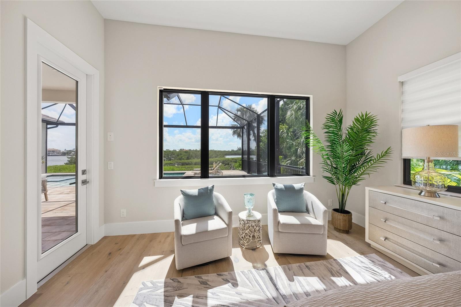 Image 18 of 71 For 1109 Bayshore Road
