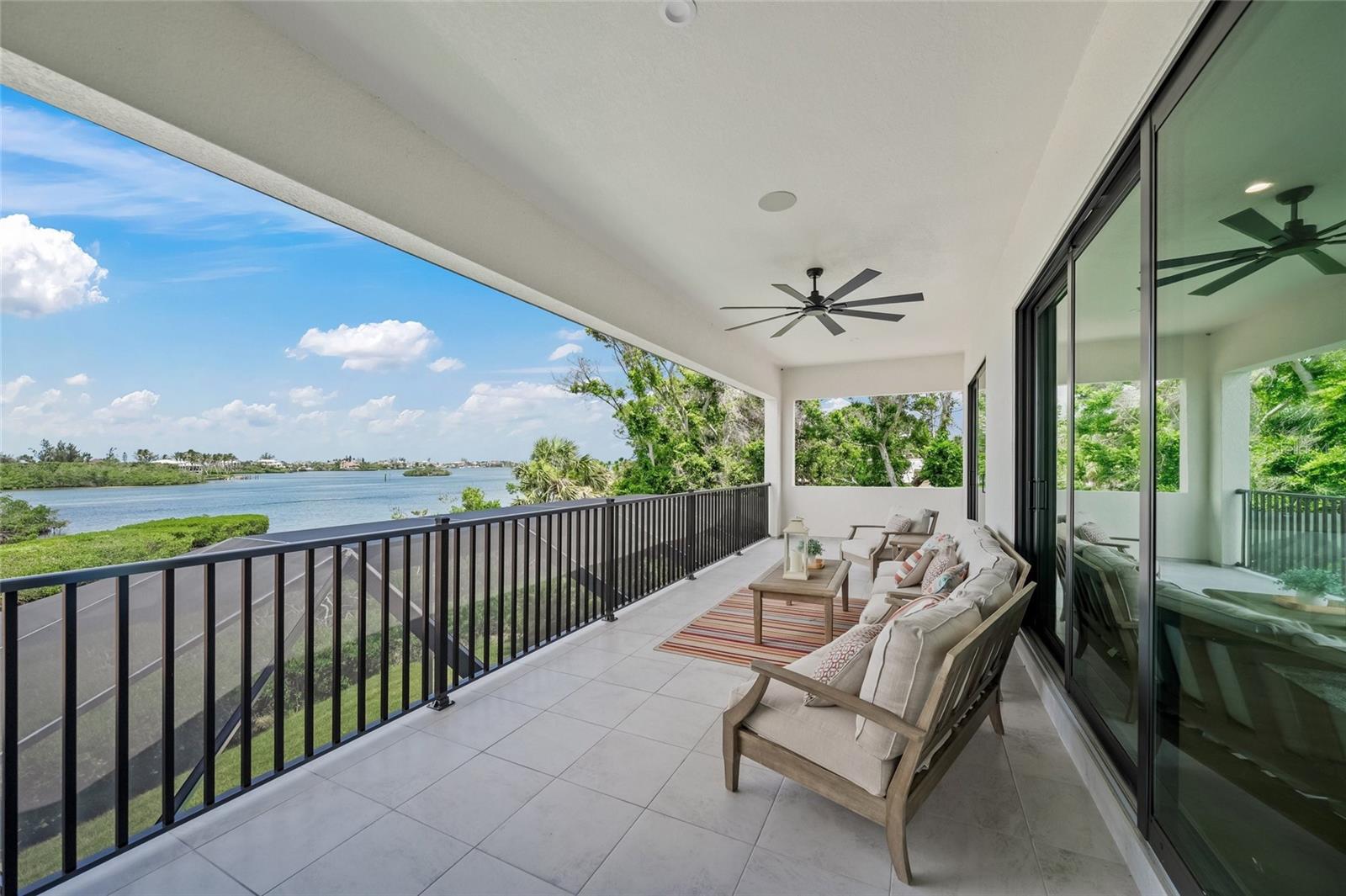 Image 37 of 71 For 1109 Bayshore Road