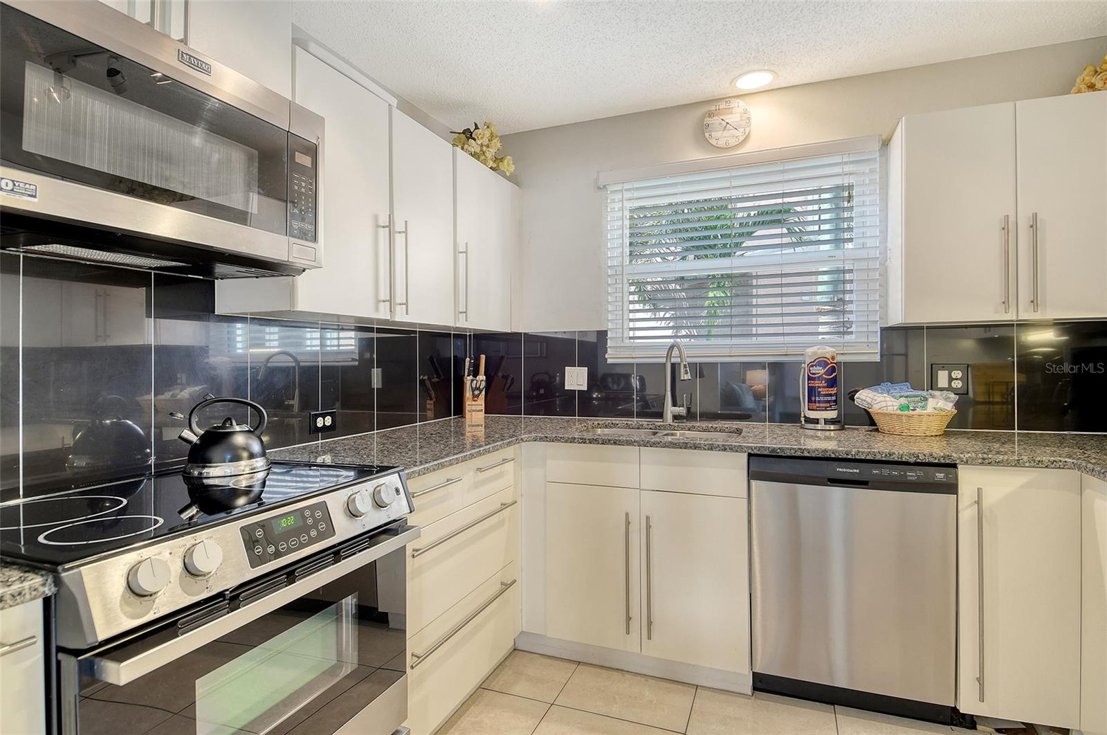 Image 21 of 61 For 4725 Gulf Of Mexico Drive 212