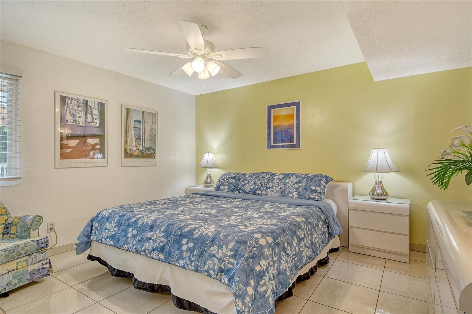 Image 23 of 61 For 4725 Gulf Of Mexico Drive 212