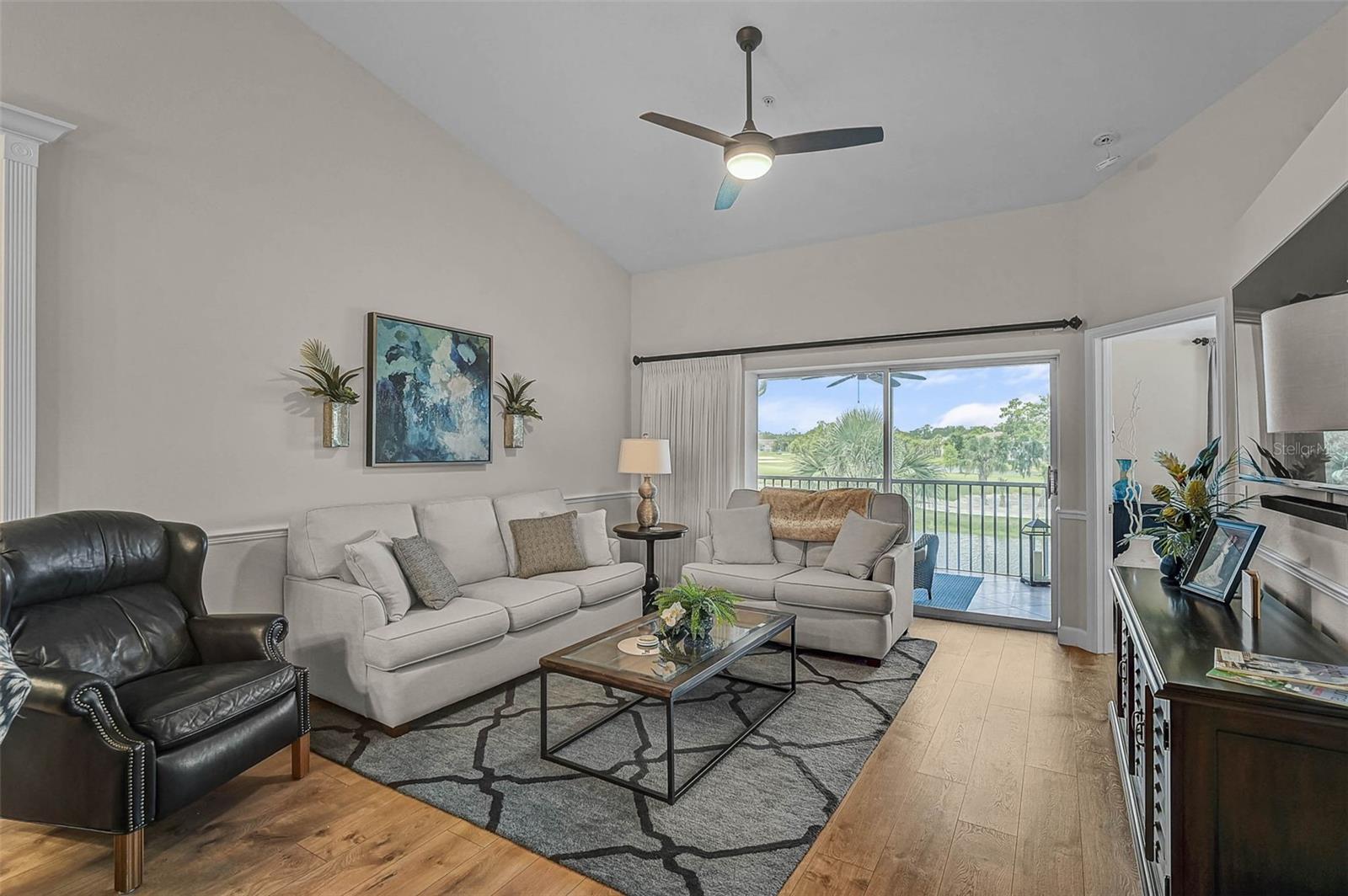 Image 11 of 38 For 5240 Hyland Hills Avenue 1425