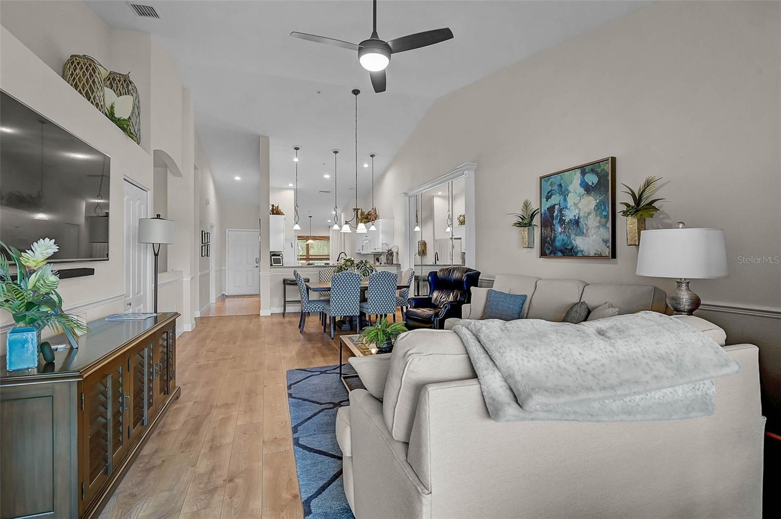 Image 14 of 38 For 5240 Hyland Hills Avenue 1425