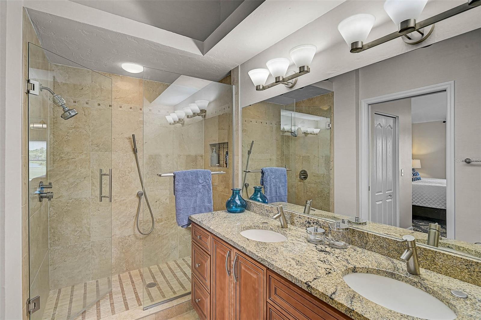 Image 24 of 38 For 5240 Hyland Hills Avenue 1425