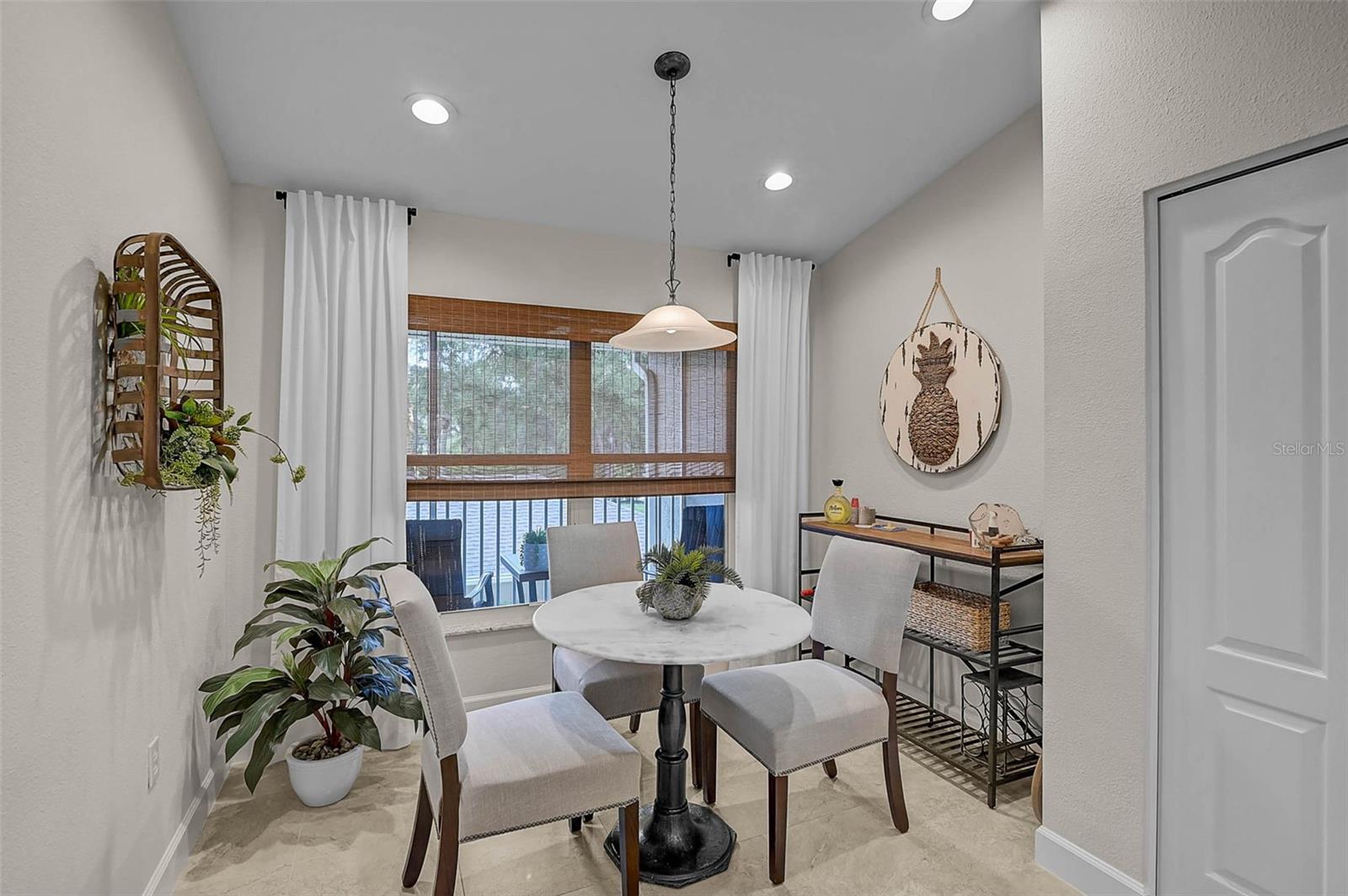 Image 3 of 38 For 5240 Hyland Hills Avenue 1425