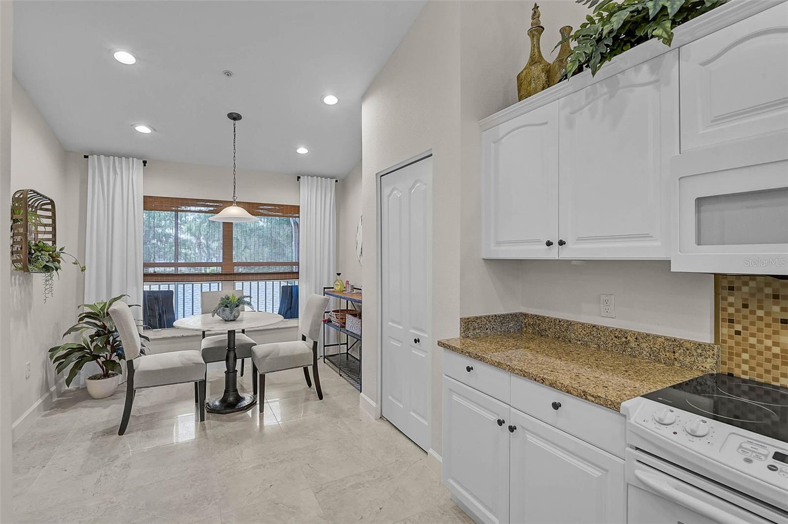 Image 5 of 38 For 5240 Hyland Hills Avenue 1425