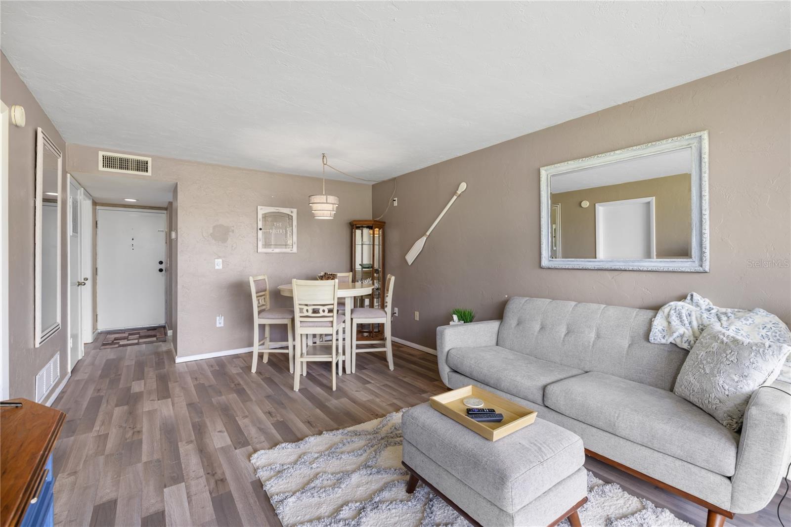 Image 10 of 44 For 618 Bird Bay Drive S 118