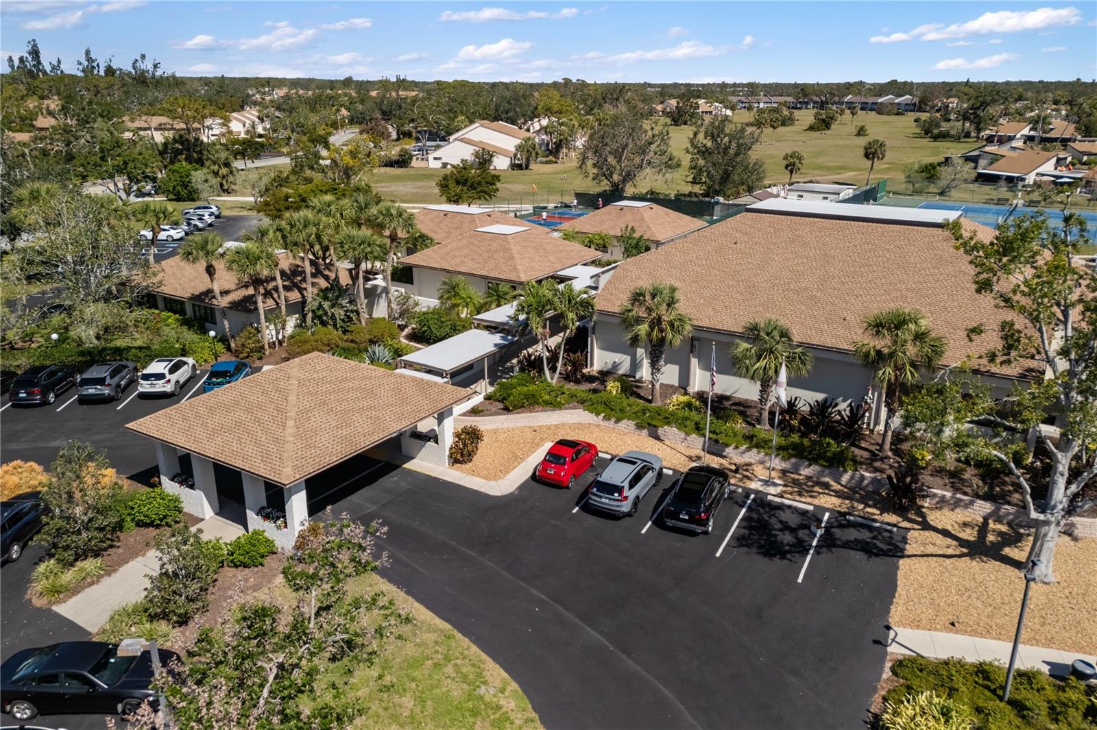 Image 34 of 44 For 618 Bird Bay Drive S 118