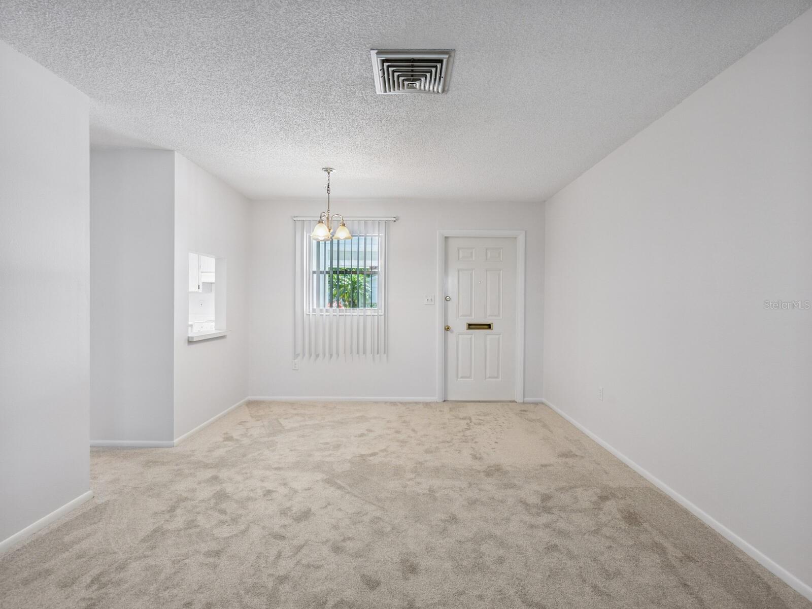 Image 4 of 28 For 6023 Hibiscus Drive 177