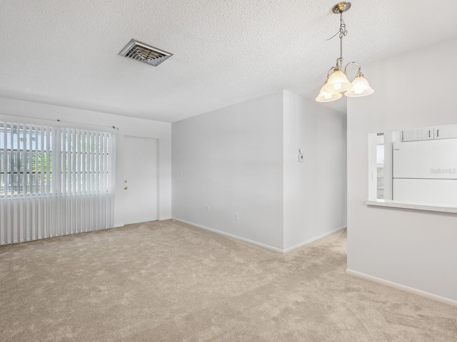 Image 6 of 28 For 6023 Hibiscus Drive 177