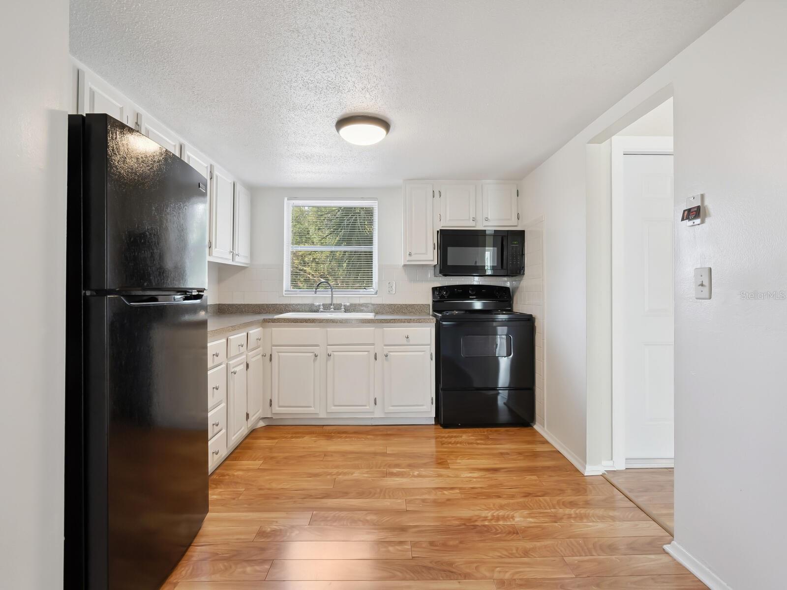 Image 12 of 33 For 2423 Flamingo Boulevard K29